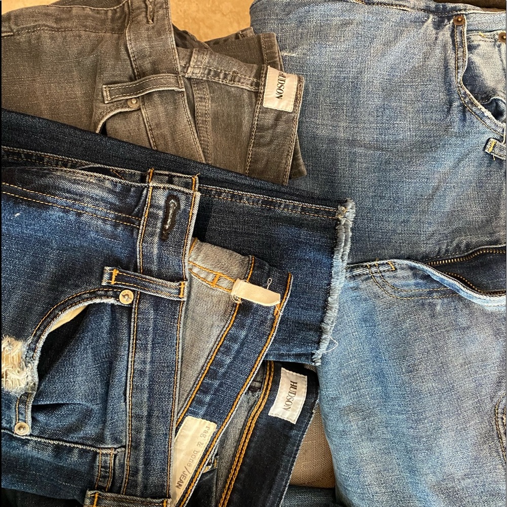 11 PAIR of Womems jeans